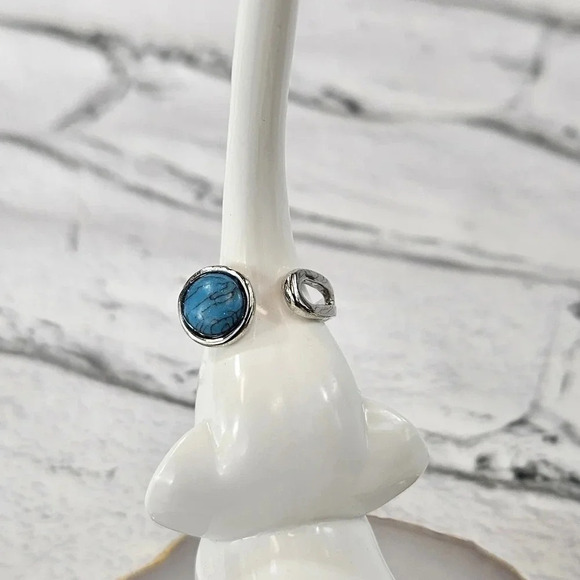 Blue Oval Adjustable Fashion Ring  A22 - Picture 6 of 6